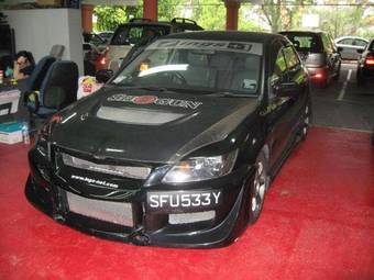 2005 Mitsubishi Lancer Pics