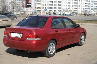 2005 Mitsubishi Lancer Pics