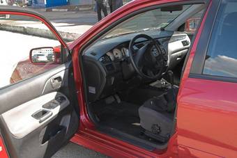 2005 Mitsubishi Lancer Pictures
