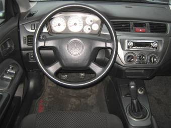 2005 Mitsubishi Lancer Pictures
