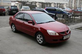 2005 Mitsubishi Lancer Photos