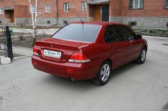 2005 Mitsubishi Lancer Photos