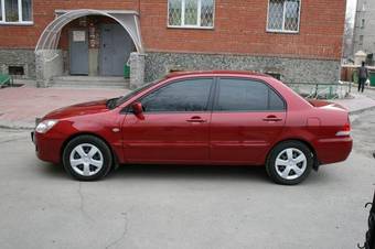 2005 Mitsubishi Lancer Photos