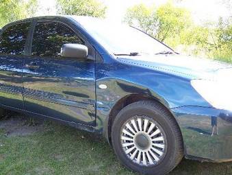 2005 Mitsubishi Lancer Pictures