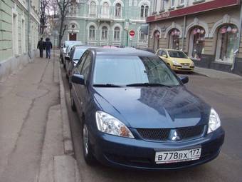 2005 Mitsubishi Lancer Photos