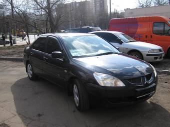 2005 Mitsubishi Lancer Pictures