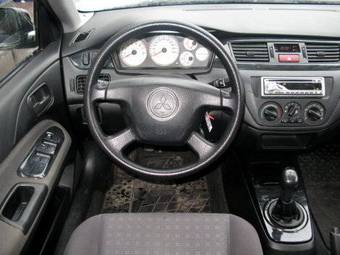 2005 Mitsubishi Lancer Photos