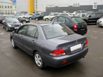 2005 Mitsubishi Lancer Photos