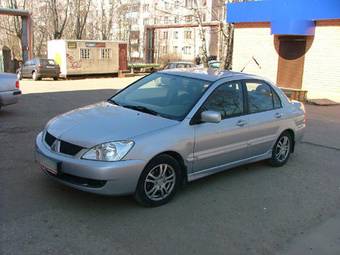 2005 Mitsubishi Lancer Images