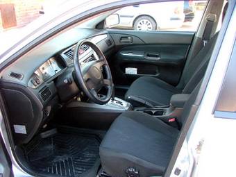 2005 Mitsubishi Lancer Pictures
