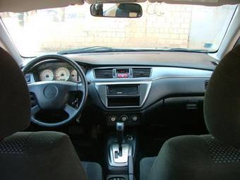 2005 Mitsubishi Lancer Photos