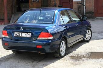 2005 Mitsubishi Lancer Photos