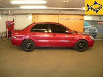 2005 Mitsubishi Lancer Pictures