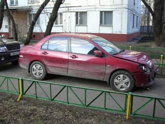 2005 Mitsubishi Lancer Photos