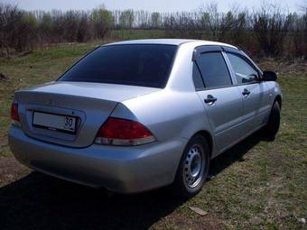 2005 Mitsubishi Lancer Pictures