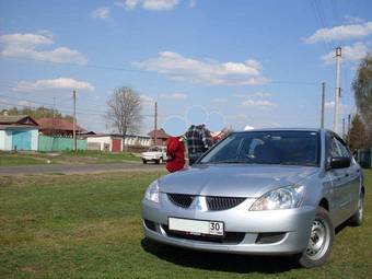 2005 Mitsubishi Lancer Photos