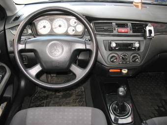 2005 Mitsubishi Lancer Pics