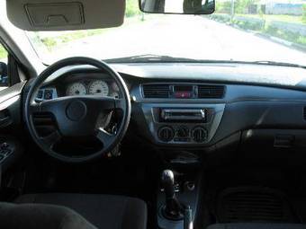 2005 Mitsubishi Lancer Pictures