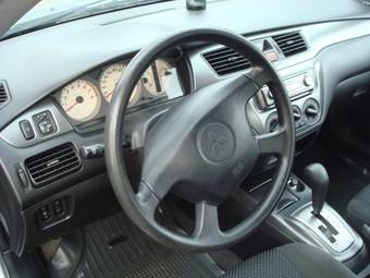 2005 Mitsubishi Lancer Pictures