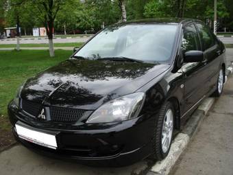 2005 Mitsubishi Lancer Photos