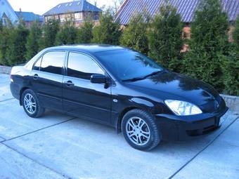 2005 Mitsubishi Lancer Photos