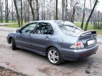 2005 Mitsubishi Lancer Pictures