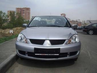 2005 Mitsubishi Lancer Pictures