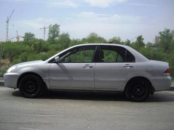 2005 Mitsubishi Lancer Photos