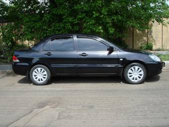 2005 Mitsubishi Lancer Pics