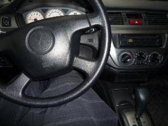 2005 Mitsubishi Lancer Photos