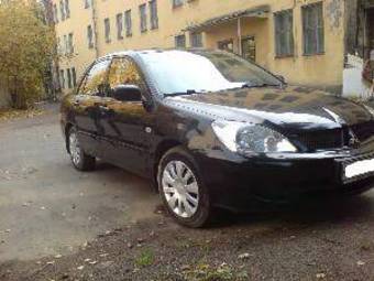 2005 Mitsubishi Lancer Photos
