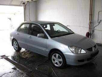 2005 Mitsubishi Lancer Pics