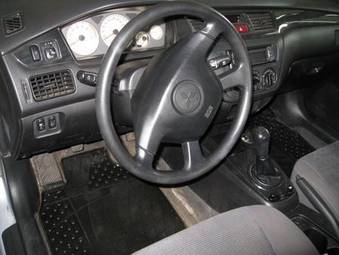 2005 Mitsubishi Lancer Pictures