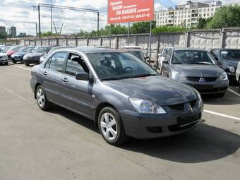 2005 Mitsubishi Lancer Photos