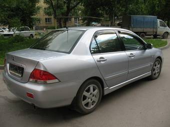 2005 Mitsubishi Lancer Photos