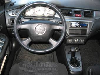 2005 Mitsubishi Lancer Pictures