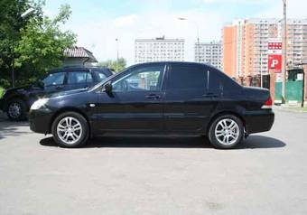 2005 Mitsubishi Lancer Photos