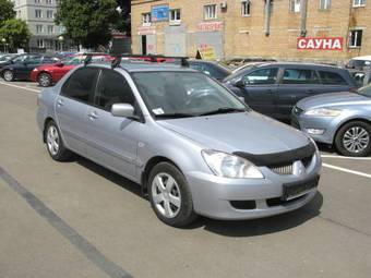 2005 Mitsubishi Lancer Pictures