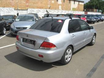 2005 Mitsubishi Lancer Pics