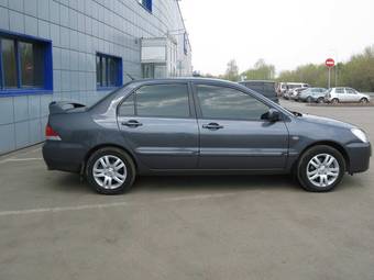 2005 Mitsubishi Lancer Photos