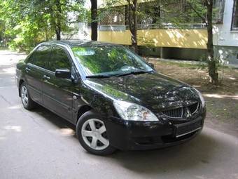 2005 Mitsubishi Lancer Pictures