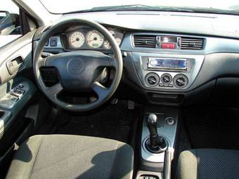 2005 Mitsubishi Lancer Pictures