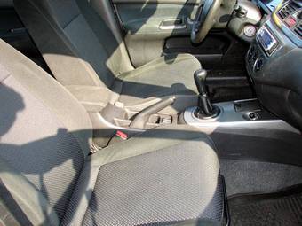 2005 Mitsubishi Lancer Photos