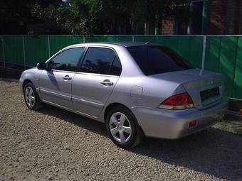 2005 Mitsubishi Lancer Photos