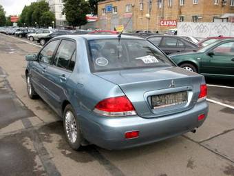 2005 Mitsubishi Lancer Photos