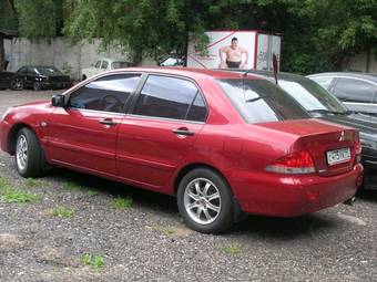 2005 Mitsubishi Lancer Pictures