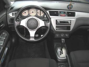 2005 Mitsubishi Lancer Photos