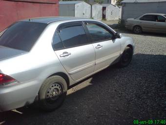 2005 Mitsubishi Lancer Photos