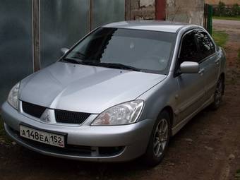 2005 Mitsubishi Lancer Photos