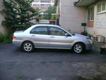 2005 Mitsubishi Lancer Photos